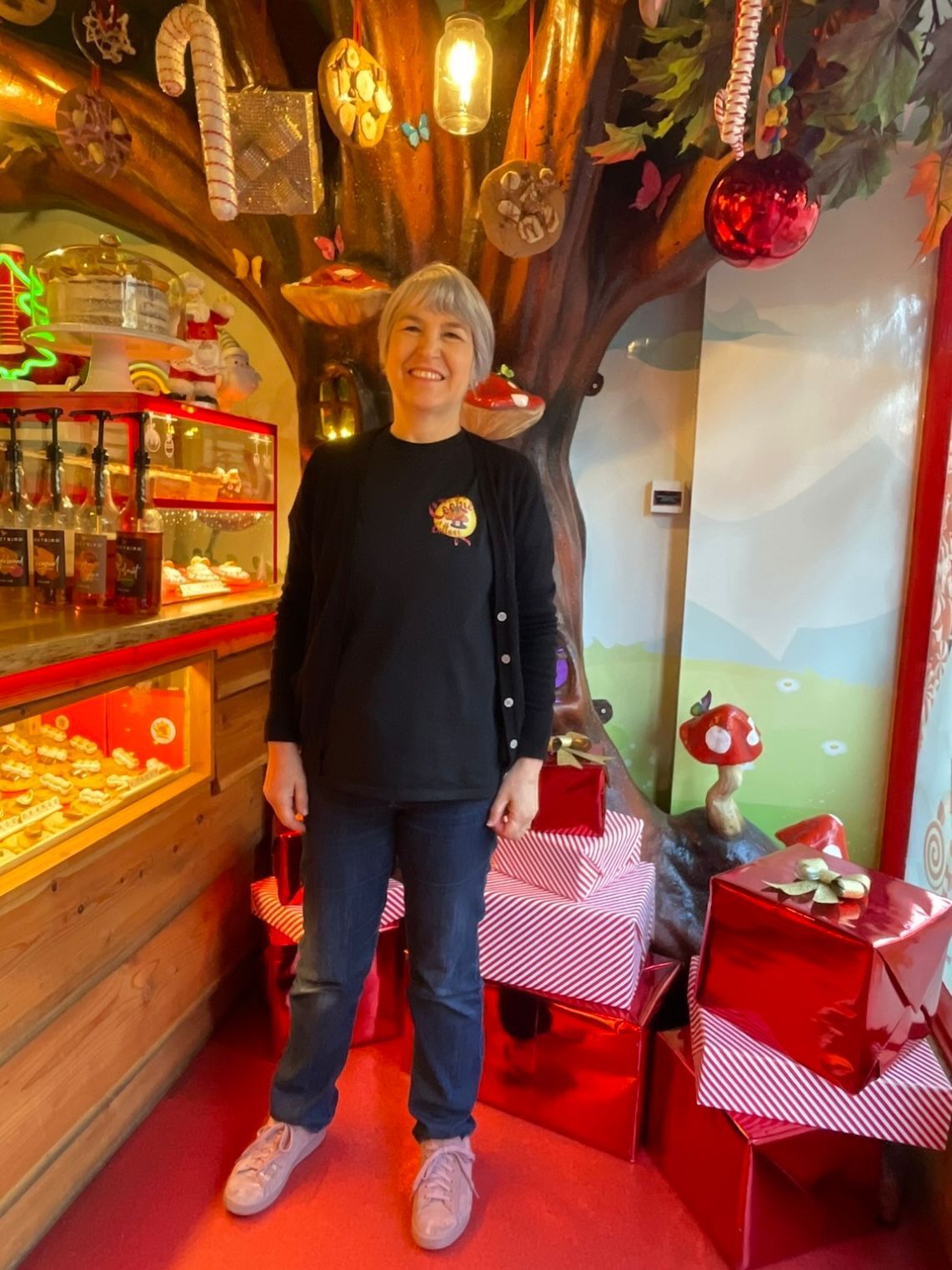 Paula in the store